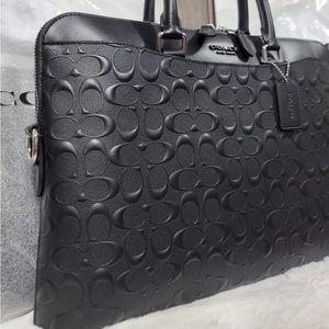 Authentic Coach computer laptop bag. NWOT( Doesn’t have shoulder strap)